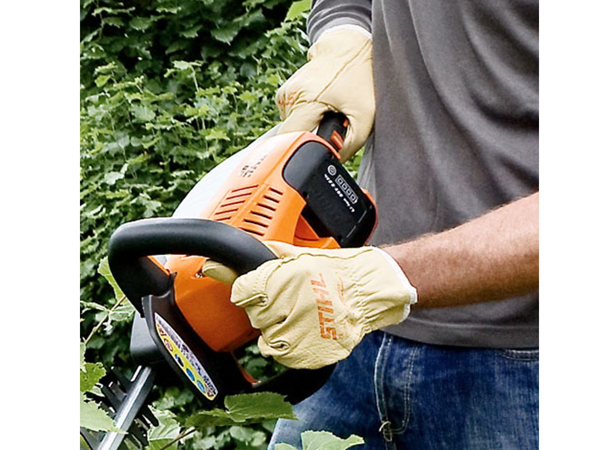 Tagliasiepi a batteria HSA 100 - Stihl 